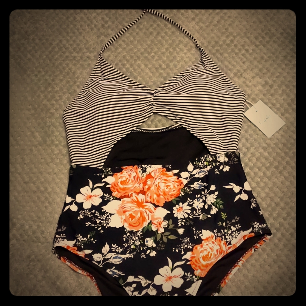 Cupshe cutout swimwear bathing suit full coverage